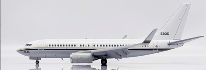 US Navy Boeing C-40A Clipper Reg: 165835 "Flaps Down" With Stand JCWings XX20278A Scale 1:200