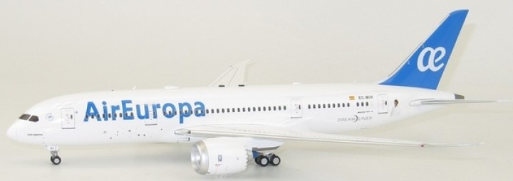 Air Europa Boeing 787-8 Dreamliner EC-MIH With Stand IF78781117 Scale 1-200
