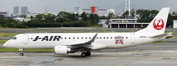 J-Air JAL Japan Embraer ERJ-190 JA250J “Nanki-Shirahama Airport 50th” EW4190001 scale 1:400 