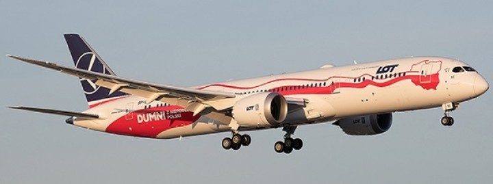 Lot Polish Boeing 787-9 Dreamliner SP-LSC Proud of Poland