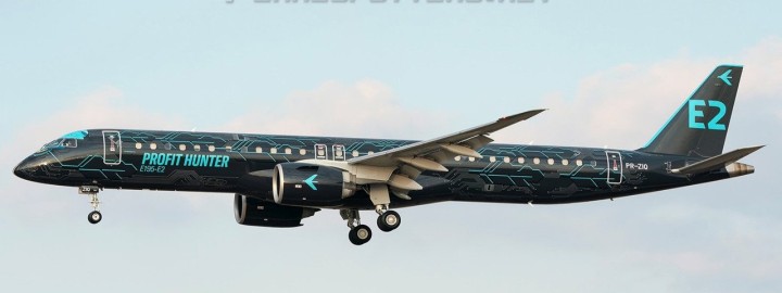 EmbraerHouse Color E195-E2 "Profit Hunter" Reg: PR-ZIQ With Antenna XX20458 JCWings scale 1:200