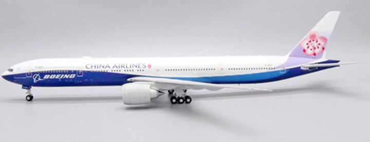  China Airlines Boeing 777-300ER "Dreamliner" Reg: B-18007 With Stand XX20020 JC Wings Scale 1:200