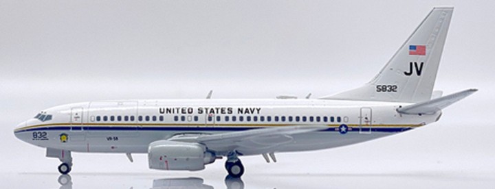 US Navy Boeing C-40A Clipper "Sunseekers" Reg: 165832 With Antenna XX40076 JCWings Die-Cast Scale 1:400