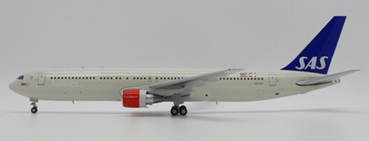 SAS Scandinavian Airlines Boeing 767-300ER Reg: LN-RCG With Stand XX20191 JCWings Scale 1:200