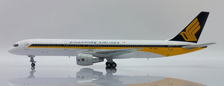 Singapore Airlines Boeing 757-200 "OC" Reg: 9V-SGN With Stand XX20224 JC Wings Scale 1:400