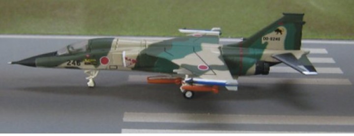 JASDF MITSUBISHI F-1 90-8245 Number 246 1:200 scale WA22105