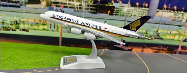 Singapore Airlines Airbus A380-841 Reg: 9V-SKY AV4328 Aviation Models 1:400