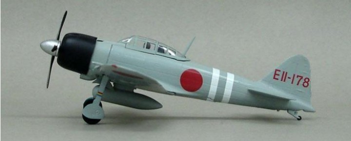 Mitsubishi Zero  A6M3  " Zuikaku "   JAPAN ROYAL FORCE  1:72