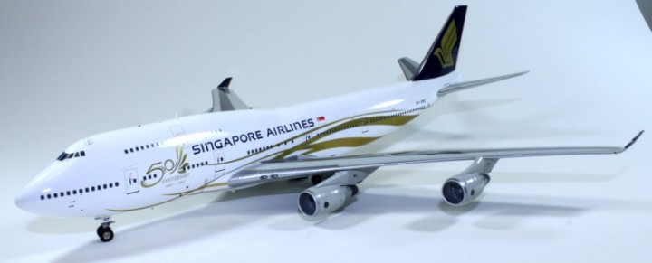Singapore Airlines B747-400 9V-SMU (50th Anniversary) ezToys 
