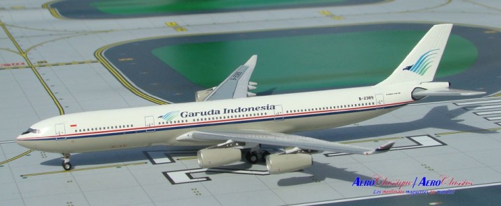 Garuda Indonesia A340-300 (B-2389)  1:400