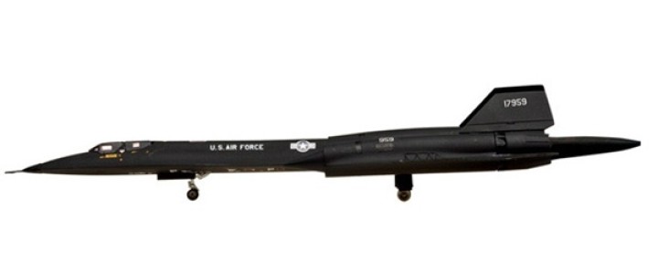 SR-71A Blackbird USAF 9th SRW 61-7959 Scale 1:200 HG7587