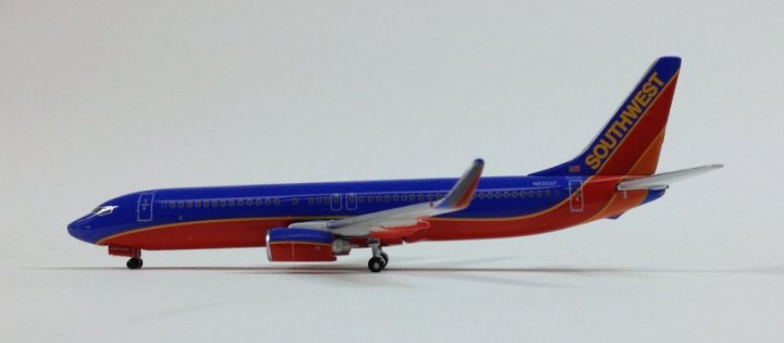 Rare! Southwest Airlines B737-800W N8302F  1:400