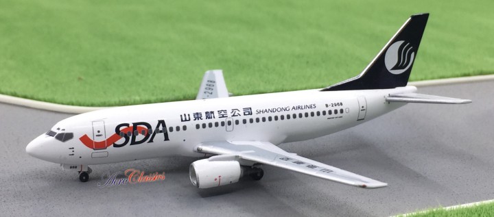 Shandong Airlines B 737-300 B-2968