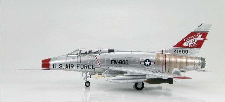  F-100C Super Sabre 1/72  Fighter Day Squadron HA2113