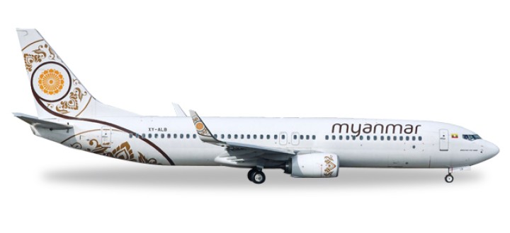 Myanmar National Airlines Boeing 737-800 Reg# XY-ALB Herpa 530538 Scale 1:500