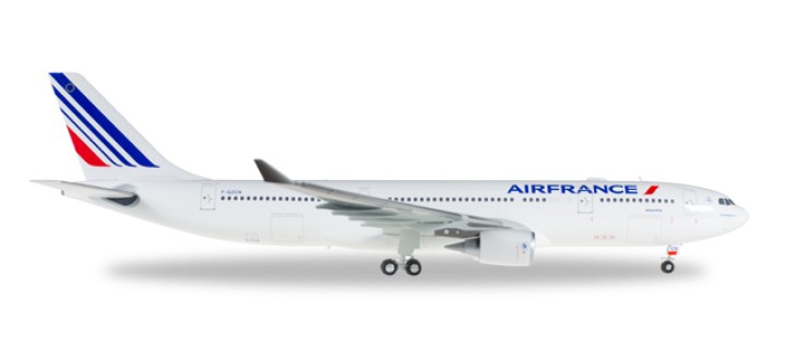 Air France Airbus A330-200 Reg# F-GZCN Herpa Wings 558013 Scale 1:200