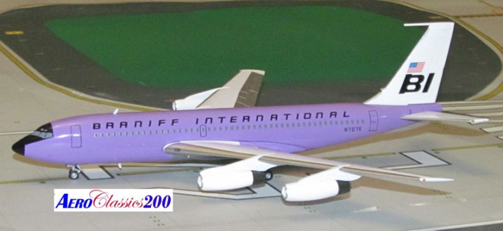 Braniff  Airlines Boeing B720 Jelly Bean Colors "Pink Lavender"  Reg# N7076