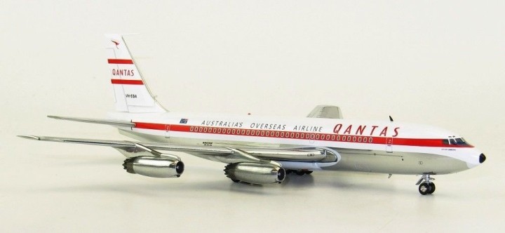 New Tool! Qantas Boeing 707-138 Reg# VH-EBA stand IF70710817 scale 1:200