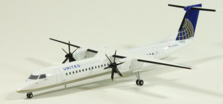 United Express (Post merger) Bombardier Q400 HE555463 Scale 1:200