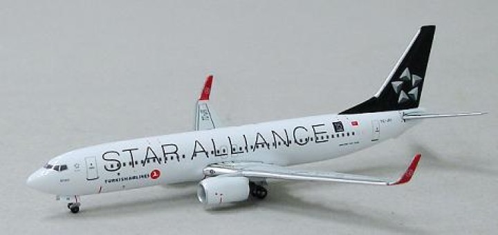 Turkish Airlines B737-8F2 Reg# TC-JFI Star Alliance, WTW-4-738-015 1:400