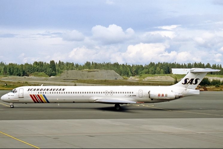 SAS McDonnell Douglas MD-82 Reg: LN-RMN PH412056 Phoenix Models 1:400 ...