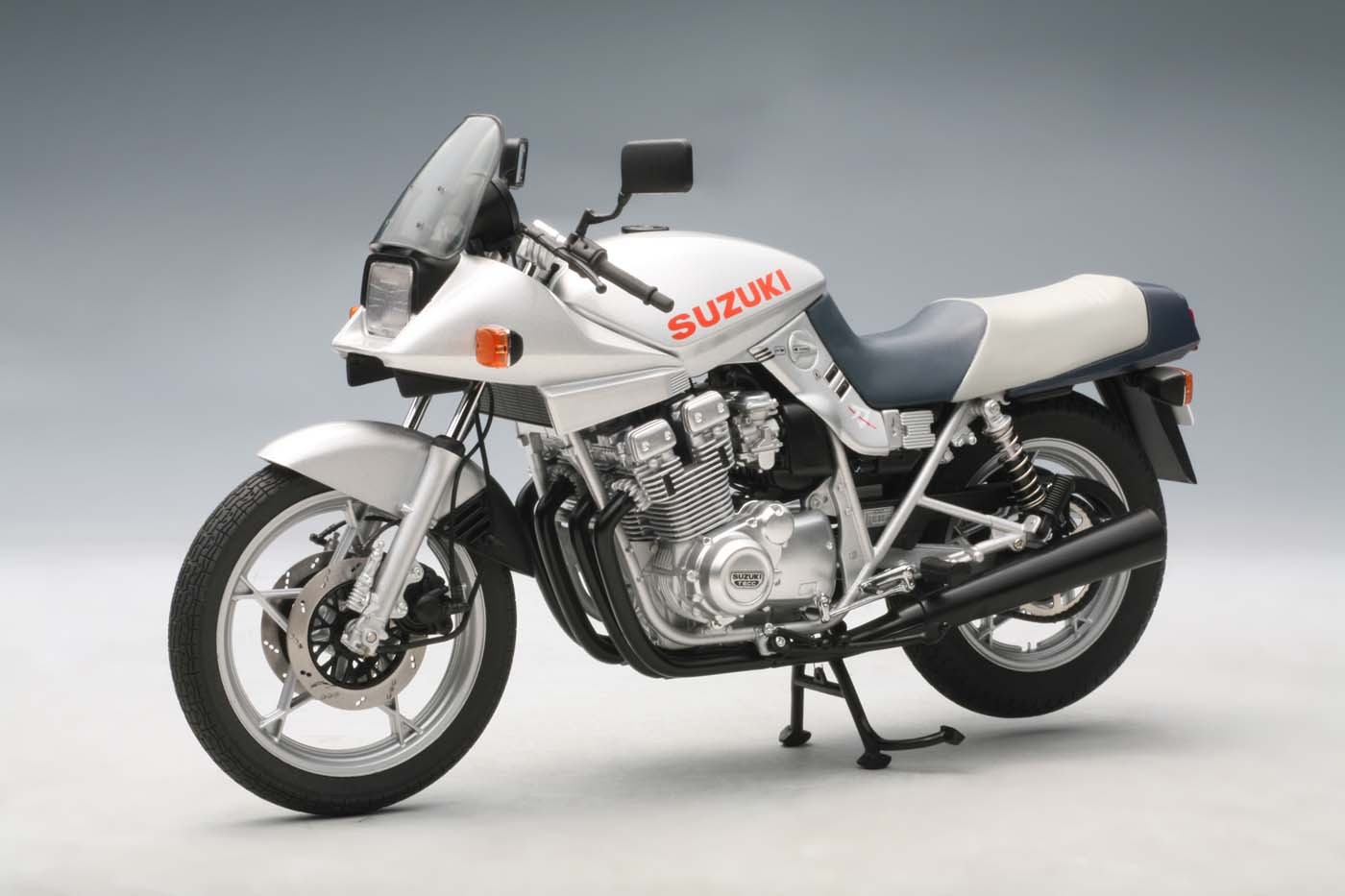 Suzuki GSX 1100S Katana Silver 1/12 Diecast  
