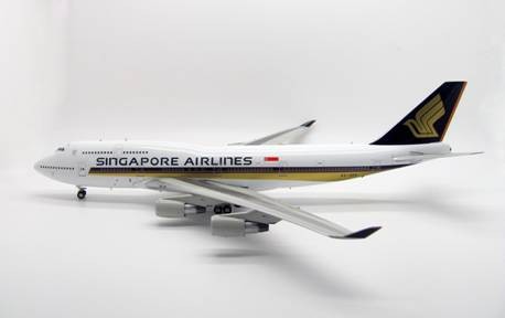 Singapore Airlines Boeing 747-400 