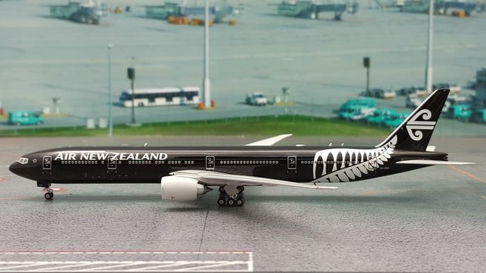 Air New Zealand All Black B777-300ER Registration ZK-OKQ 11285 1:400
