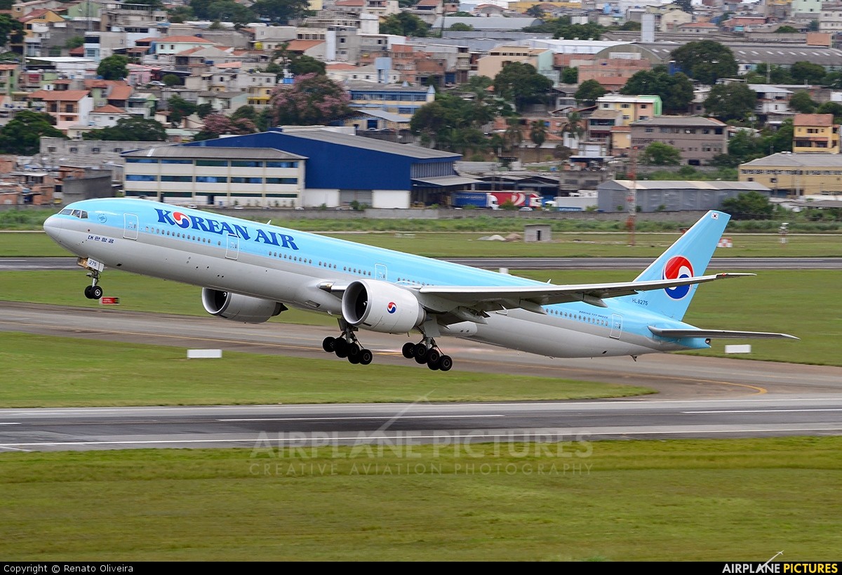Korean Air Boeing 777-300ER Reg# HL8275 JC Wings JC2KAL970 1:200