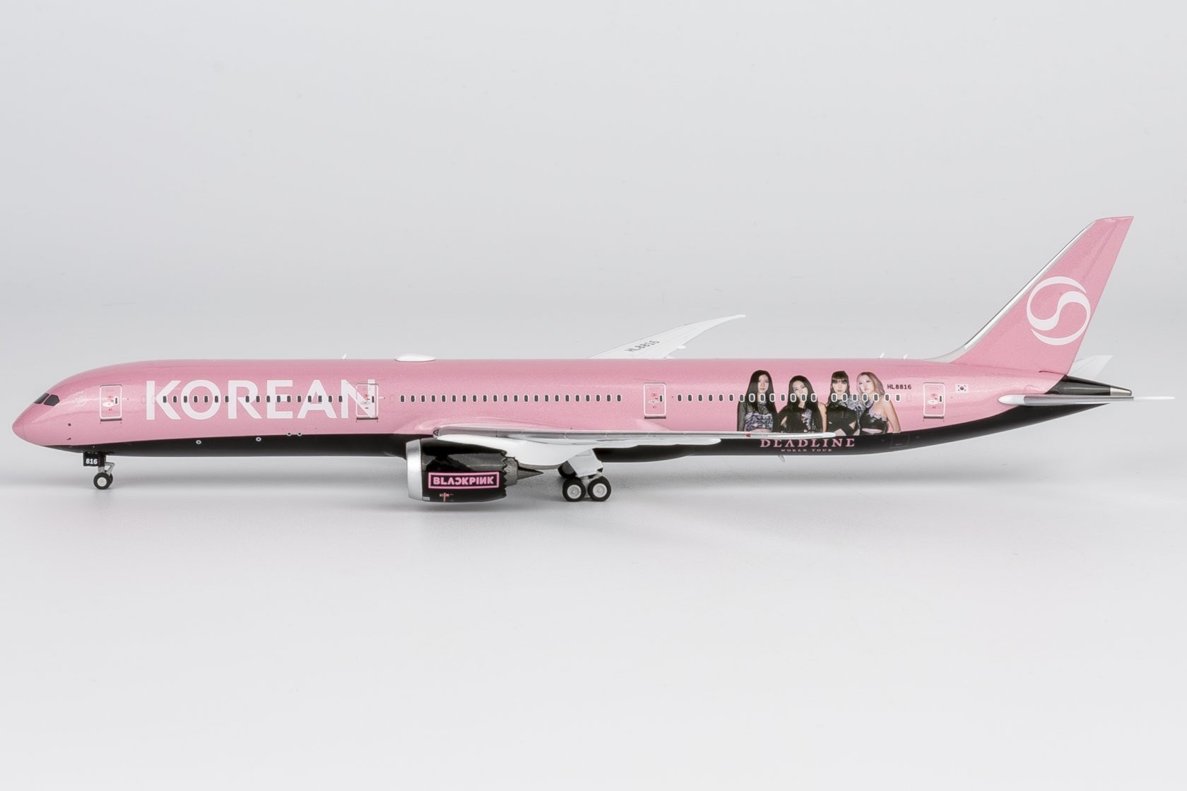 Korean Air Boeing 787-10 Dreamliner (BlackPink) Reg: HL8816