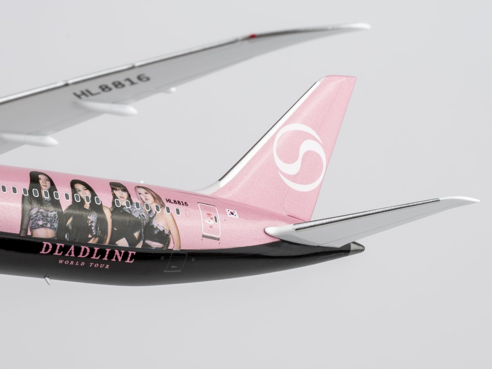 Korean Air Boeing 787-10 Dreamliner (BlackPink) Reg: HL8816