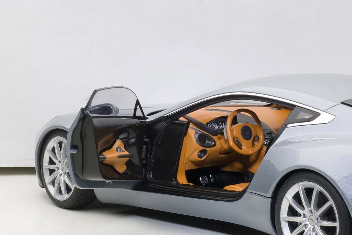 AUTOart die-cast model Aston Martin One-77, Villa D'Este Blue