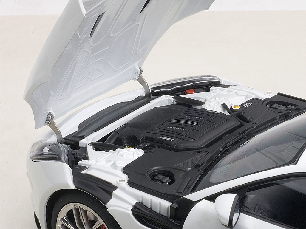 Highly detailed AUTOart diecast model car White Jaguar F-Type 2015