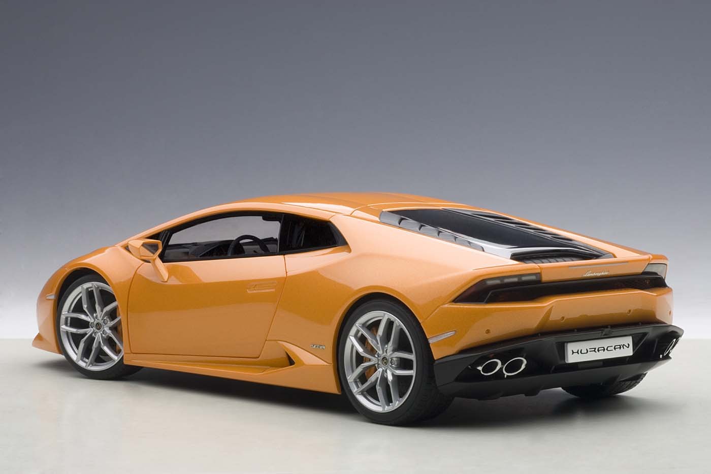 AUTOart Highly detailed die-cast model Orange Metalilc Lamborghini