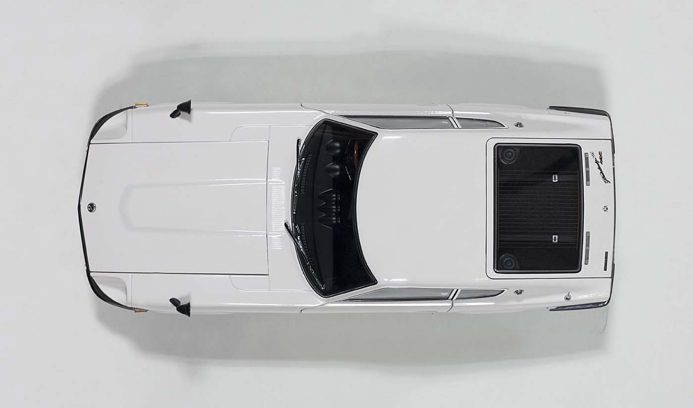 AUTOart Highly detailed die-cast model White Nissan Fairlady Z432
