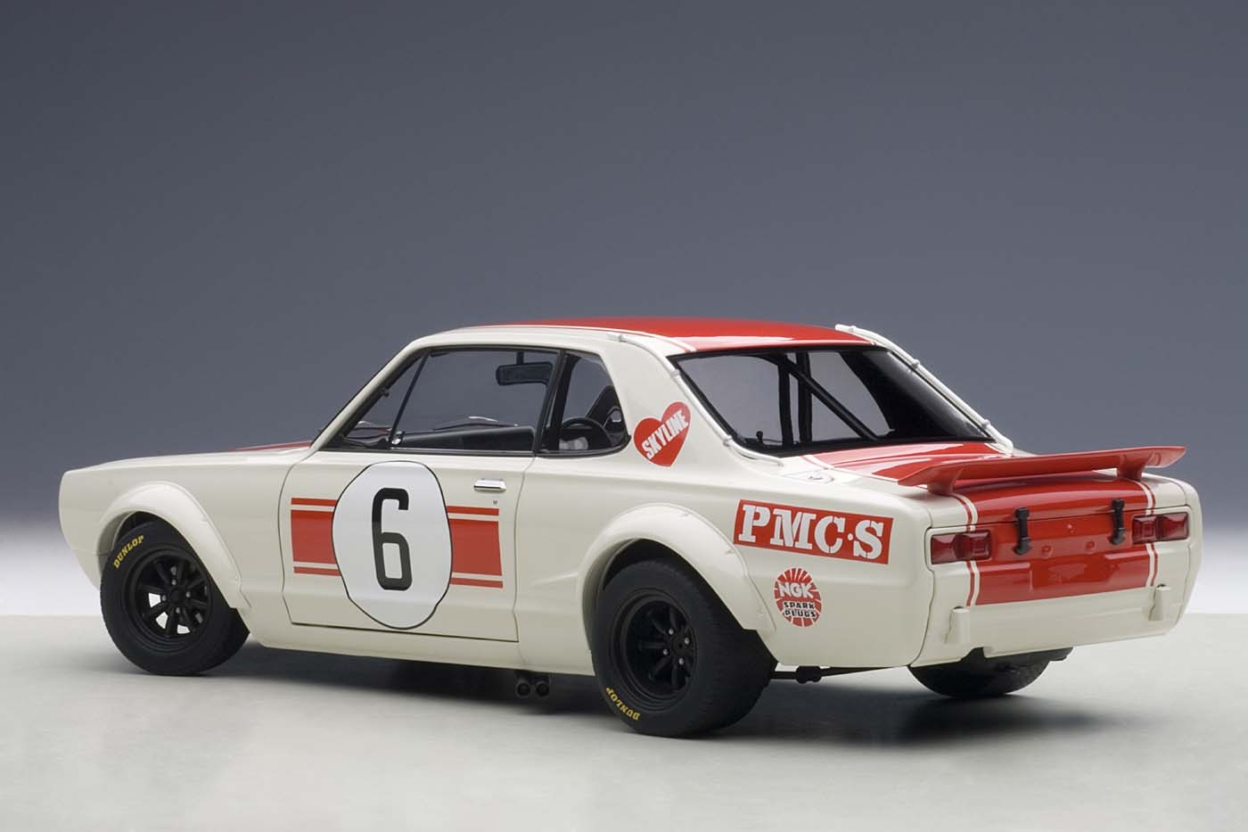 専用 AUTOart Nissan Skyline 1/18 ミニカー AUTOart NISSAN SKYLINE GT-R