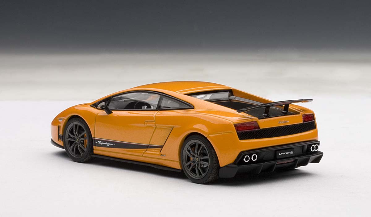 AUTOart 1:43 Scale Lamborghini Gallardo LP570-4 Superleggera