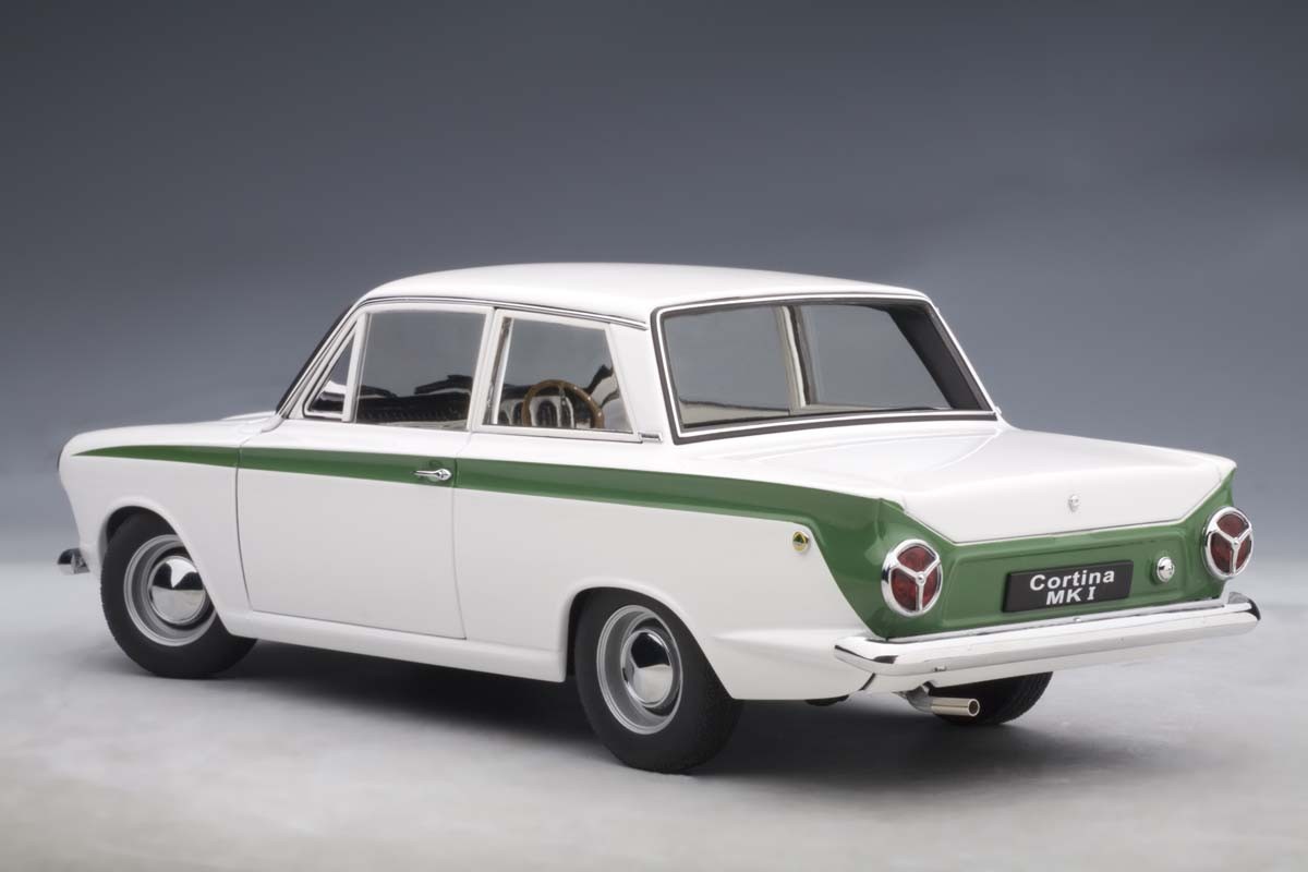 AUTOart 1:18 Scale Lotus Cortina MK I, White. ezToys - Diecast