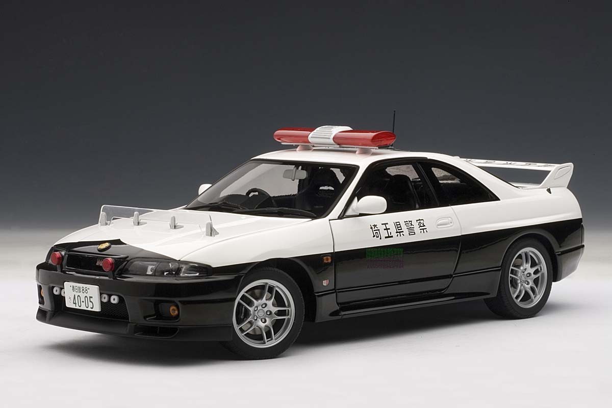 1:18 AUTOart Nissan GT-R R33 Police Car Die Cast Model