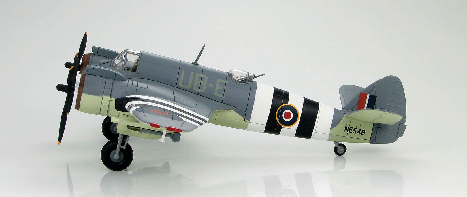 Hobby Master Bristol Beaufighter TF Mk.X 1/72 die-cast model