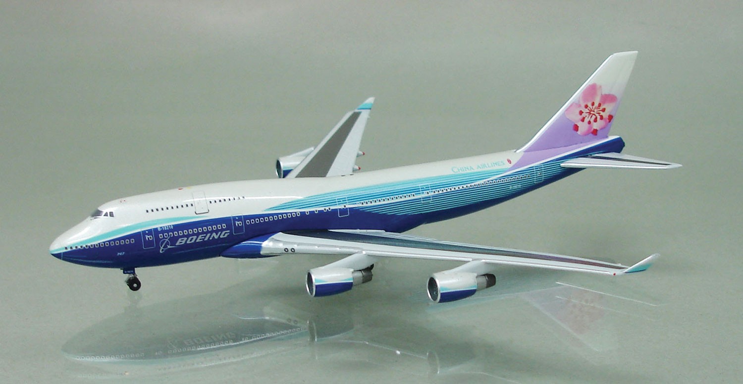 MAX AIR  B 747 400    HL-7472 collection vilain N° 959 