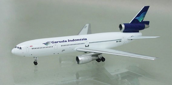 A13082 Garuda Indonesia B767-300 G-OBYE Apollo Models 1:400 diecast model 
