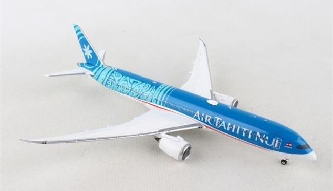 Air Tahiti Nui Boeing 787-9 Dreamliner F-OMUA Phoenix 04240 scale