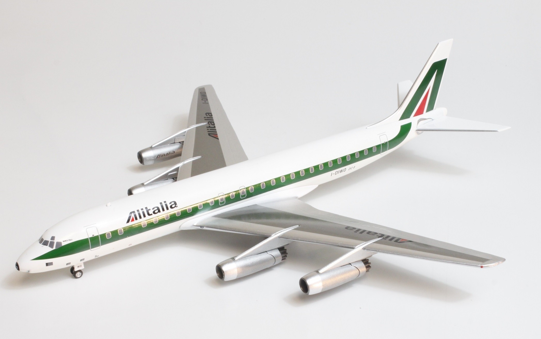 Alitalia Douglas DC-8-40 I-DIWO die-cast Aero200 Western AC219895 scale  1:200