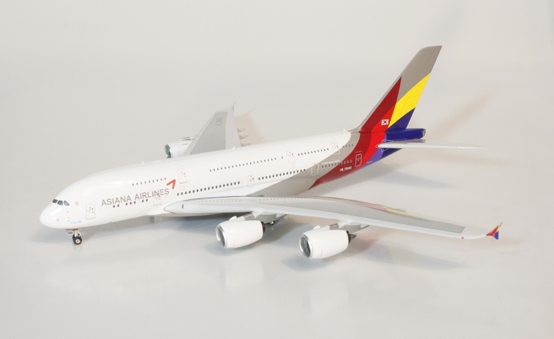 Asiana Airlines Airbus A380 HL7640 Phoenix 11516 die-cast scale 1:400