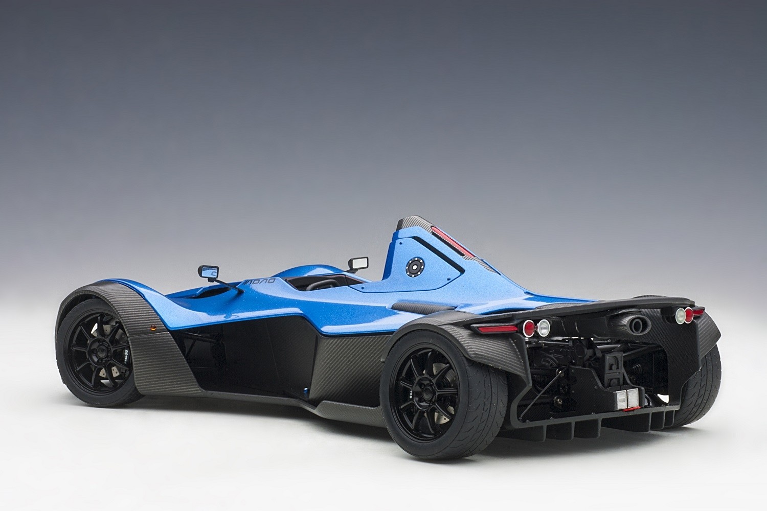 BAC Mono metallic Blue Briggs Automotive 18115 AUTOart die-cast scale 1 ...
