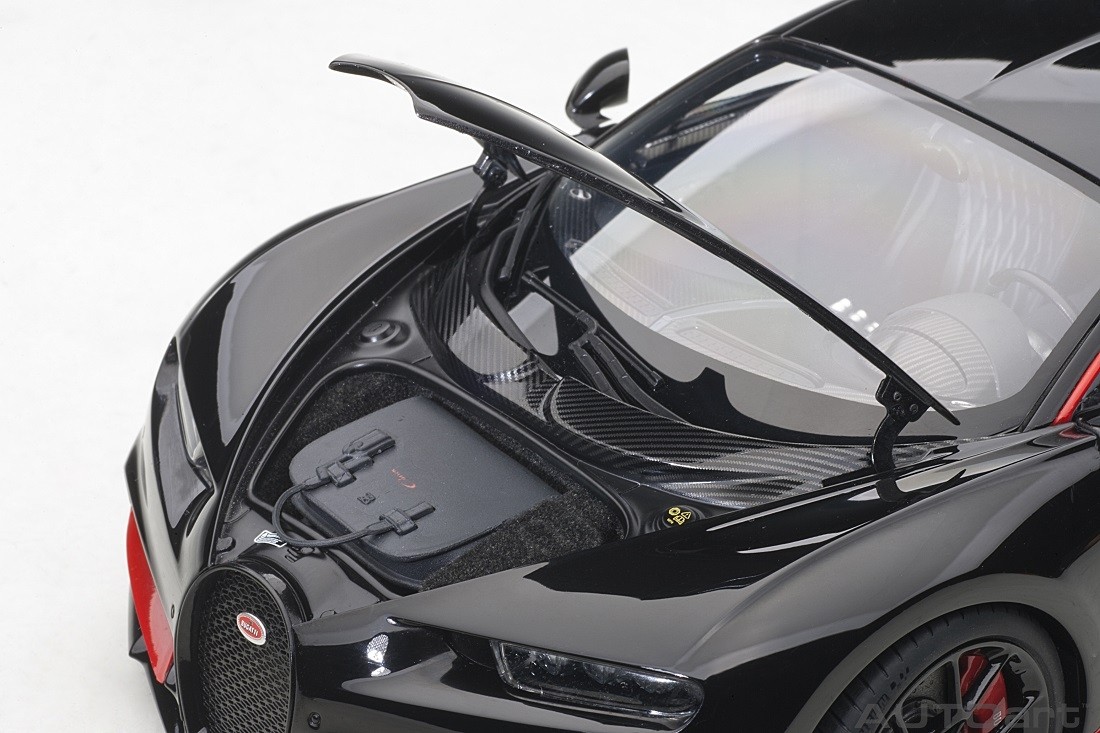 Bugatti Chiron 2017 nocturne black with red accents AUTOart 70991