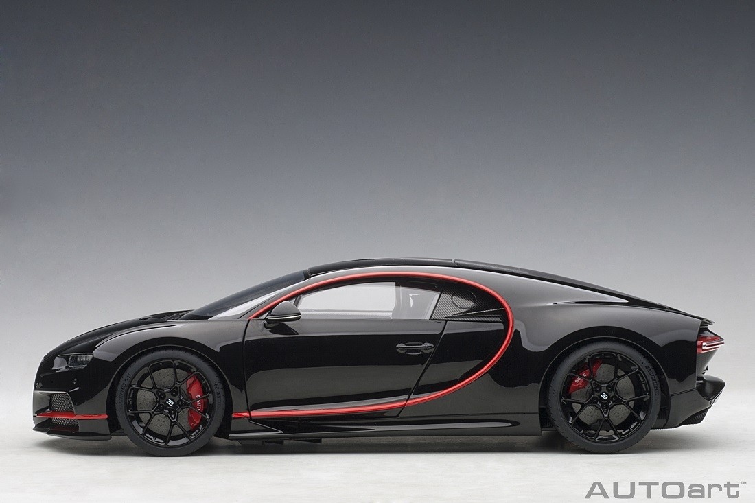 自動車 1/18 AUTOart Bugatti Chiron 2017 70991 Bugatti Chiron 2017 nocturne black with red accents AUTOart 70991