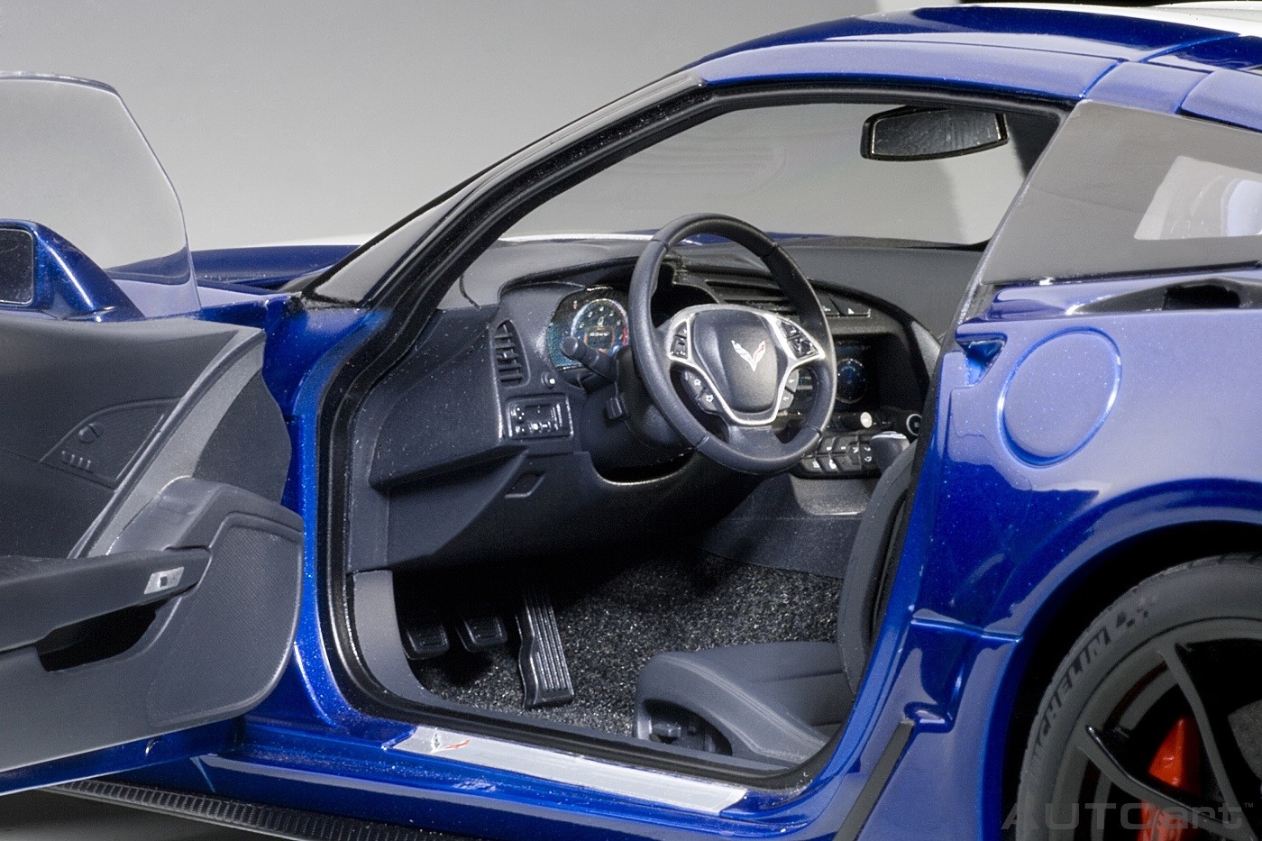 Chevrolet Corvette Grand Sport Admiral Blue with white-stripes