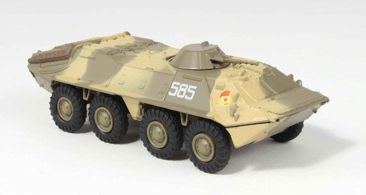 Scale model tank 1:72 BTR-70 